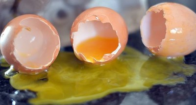 Broekn Eggs